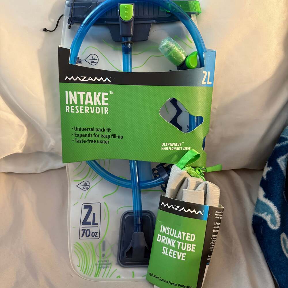 Mazama INTAKE 2L Reservoir with Insulated Drink Tube Sleeve